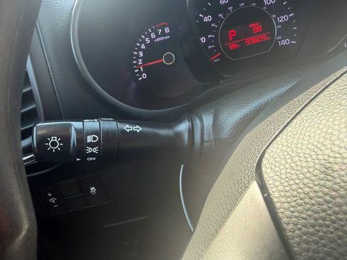 Used 2018 Kia Soul FWD image 22