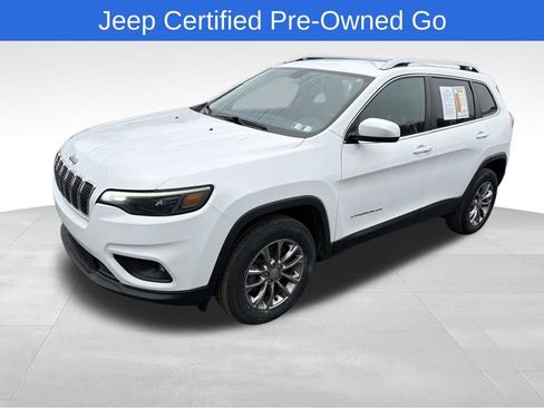 Certified 2019 Jeep Cherokee Latitude Plus w/ Cold Weather Group image 5