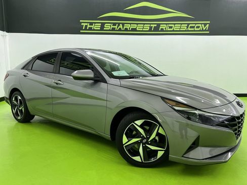 Used 2023 Hyundai Elantra SEL w/ Convenience Package FWD image 1