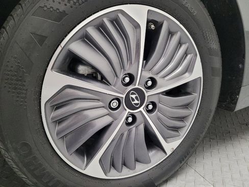 Used 2021 Hyundai Ioniq Limited image 31