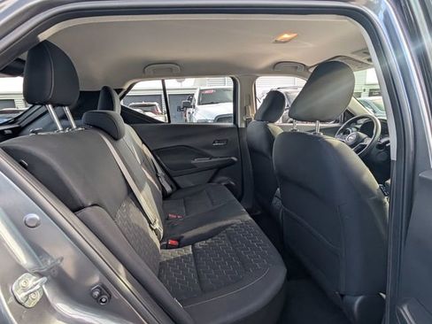 Used 2024 Nissan Kicks SV FWD image 17