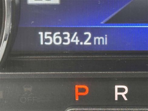 Used 2022 Ford Explorer XLT w/ Equipment Group 202A image 30