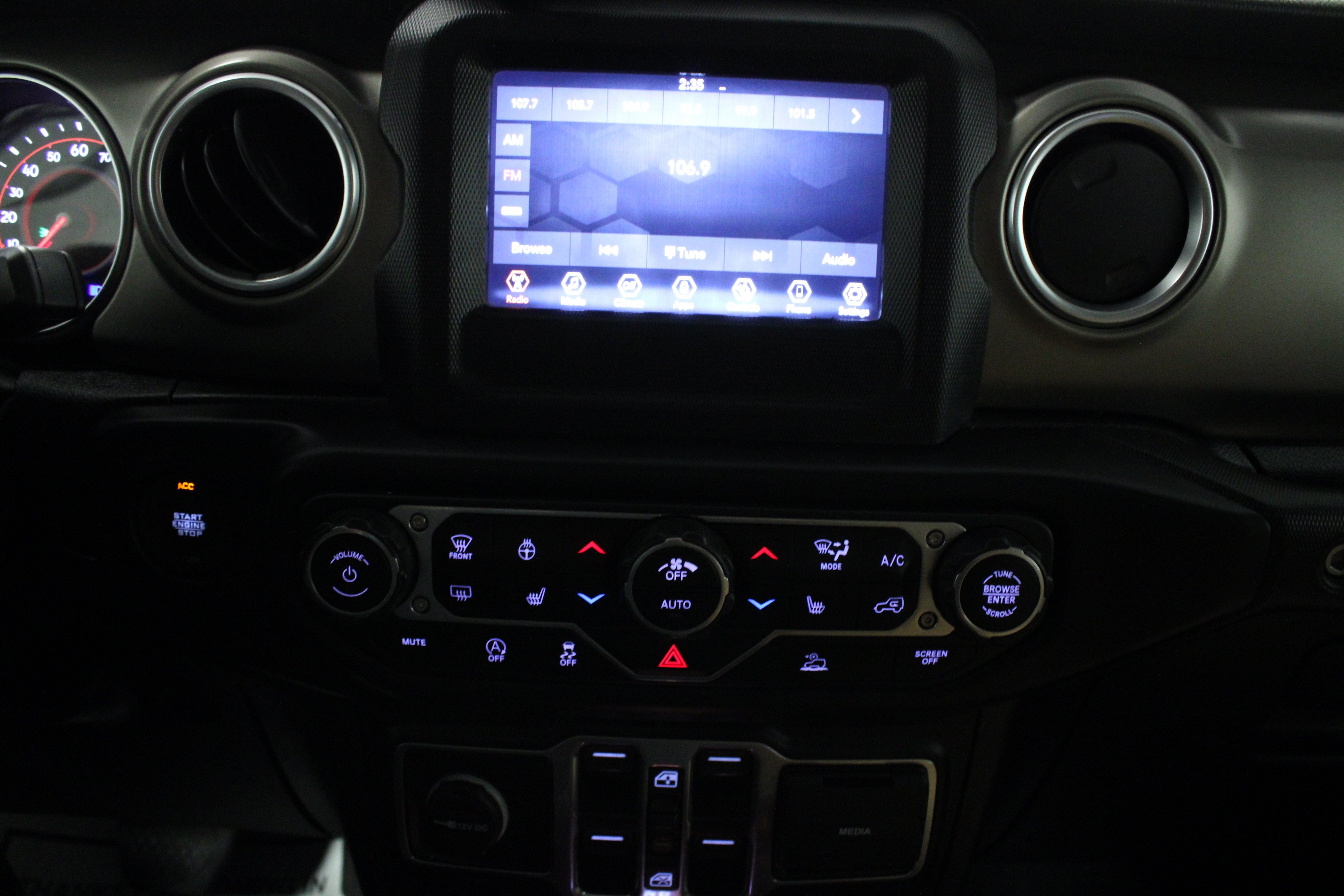 Used 2020 Jeep Gladiator Rubicon w/ LED Lighting Group AWD/4WD image 22