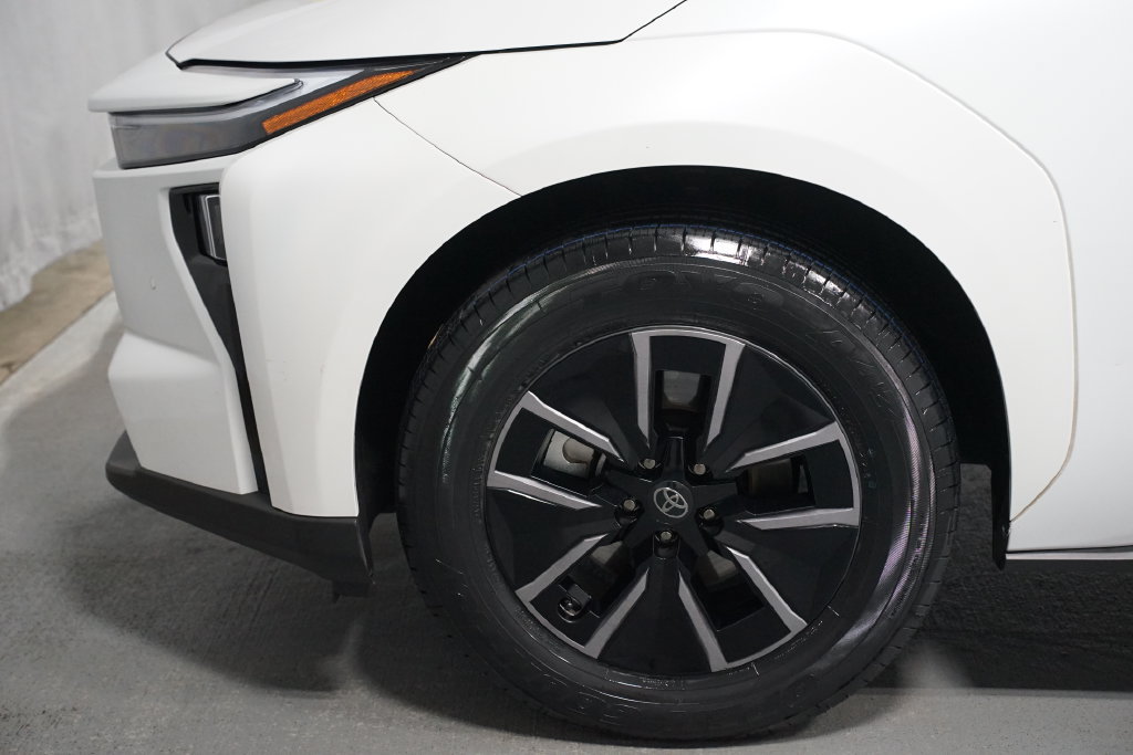 Used 2026 Toyota bZ FWD image 5