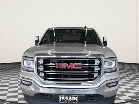 Used 2018 GMC Sierra 1500 SLT image 3