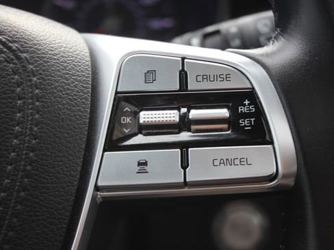 Certified 2022 Kia Telluride S image 17