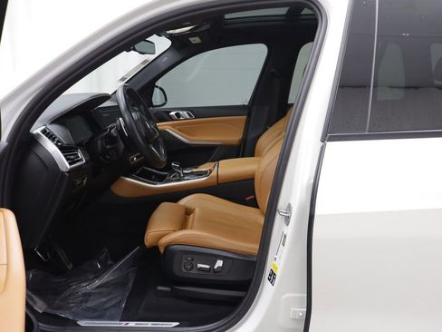 Certified 2022 BMW X5 xDrive40i w/ M Sport Package image 5