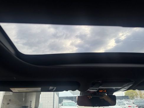 Used 2023 Lexus RX 500h F Sport image 14