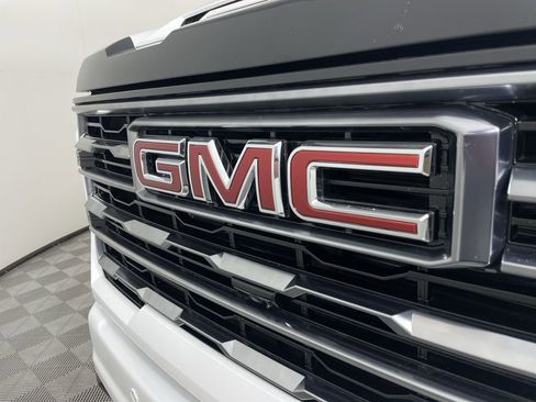 Used 2025 GMC Sierra 2500 AT4 w/ AT4 Premium Plus Package image 32