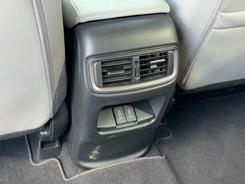 Used 2022 Honda CR-V Touring image 17