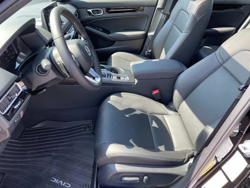 Used 2025 Honda Civic Sport image 13