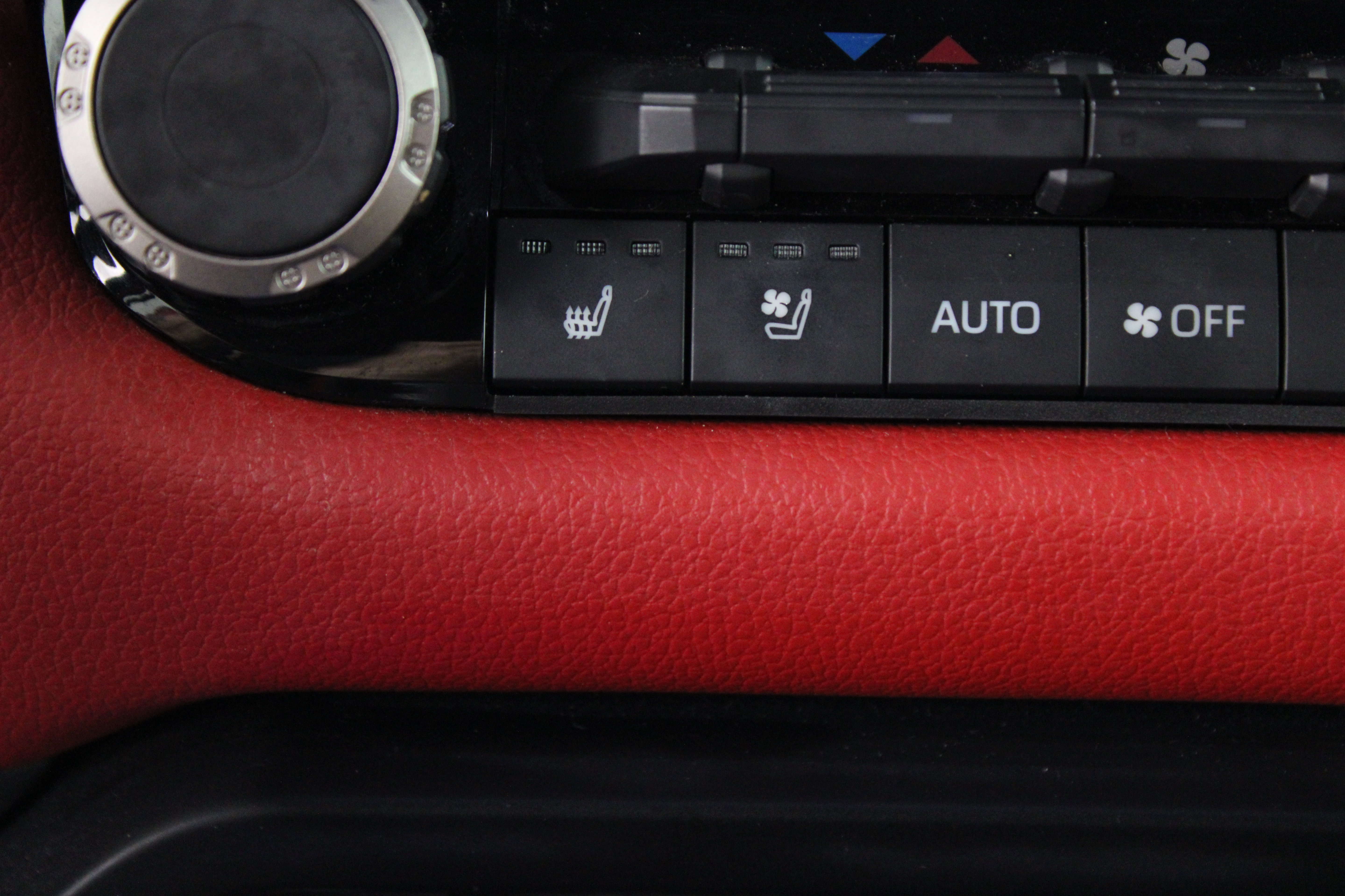 Certified 2024 Toyota Sequoia TRD Pro AWD/4WD image 22
