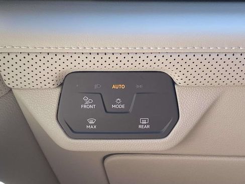 Certified 2026 Volkswagen Atlas SE w/ Panoramic Sunroof Package FWD image 21