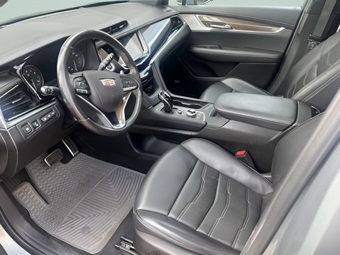 Used 2024 Cadillac XT6 Sport w/ Platinum Package AWD/4WD image 9
