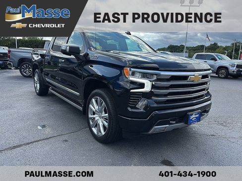 Used 2023 Chevrolet Silverado 1500 High Country w/ High Country Premium Package AWD/4WD image 3