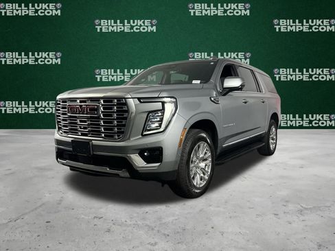 Used 2025 GMC Yukon XL Denali image 3