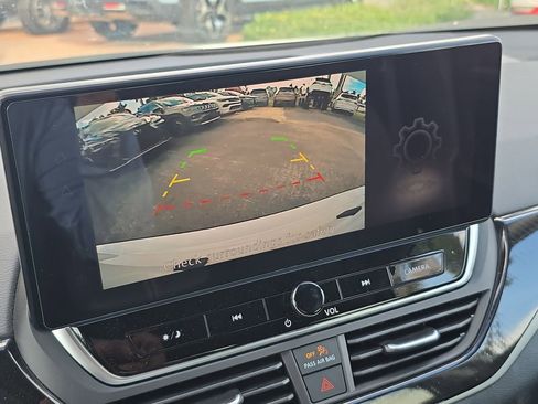 Used 2024 Nissan Altima 2.5 SR w/ SR Premium Package image 28