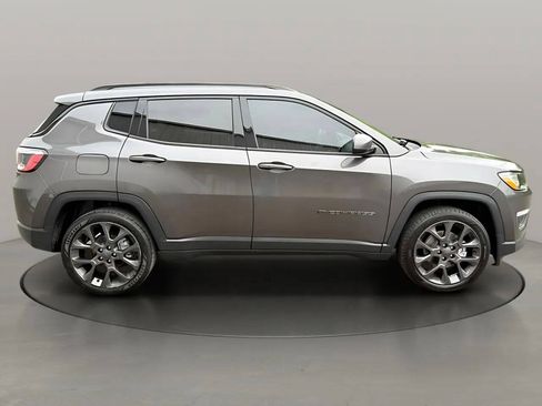 Used 2021 Jeep Compass Latitude w/ Sun and Sound Group FWD image 8