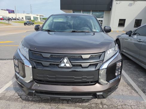 Used 2022 Mitsubishi Outlander Sport LE FWD image 2