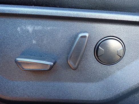 Certified 2022 Ford F150 XLT w/ Equipment Group 302A High image 20