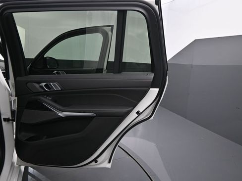 New 2026 BMW X7 xDrive40i w/ M Sport Package image 32