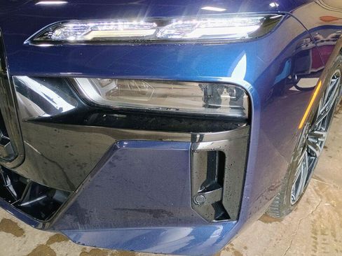 Used 2023 BMW i7 xDrive60 AWD/4WD image 28