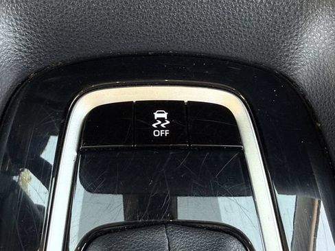 Used 2024 Toyota Corolla LE FWD image 21