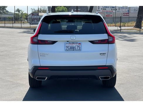 Used 2023 Honda CR-V Sport Touring image 4