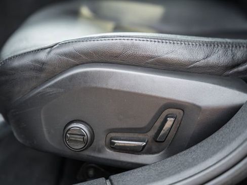 Used 2020 Volvo S60 T6 Momentum image 35