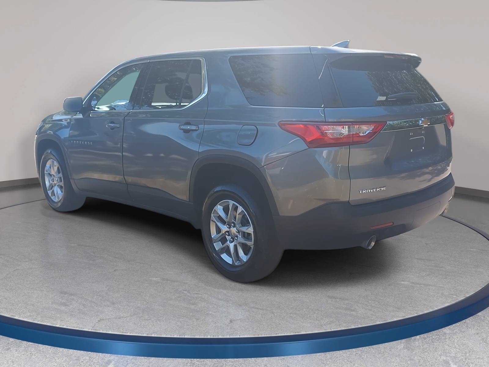 Used 2021 Chevrolet Traverse LS FWD image 7