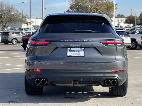 Used 2019 Porsche Cayenne S image 5