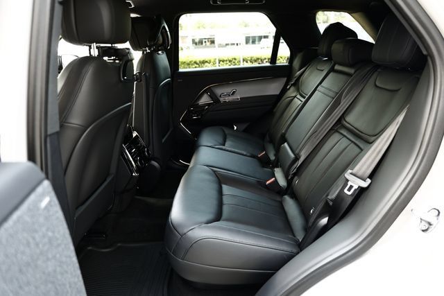 New 2027 Land Rover Range Rover Sport SE AWD/4WD image 32