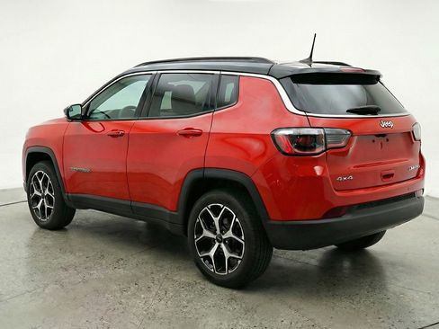 Used 2025 Jeep Compass Limited image 6