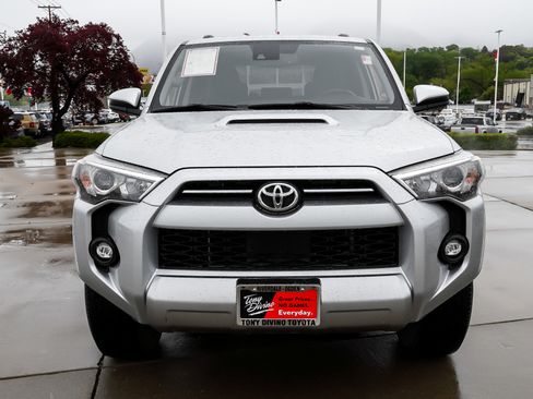 Certified 2024 Toyota 4Runner TRD Off-Road AWD/4WD image 3