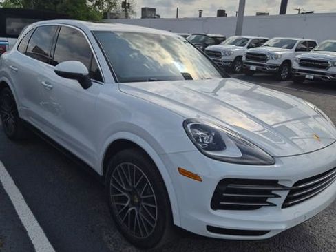 Used 2019 Porsche Cayenne image 1