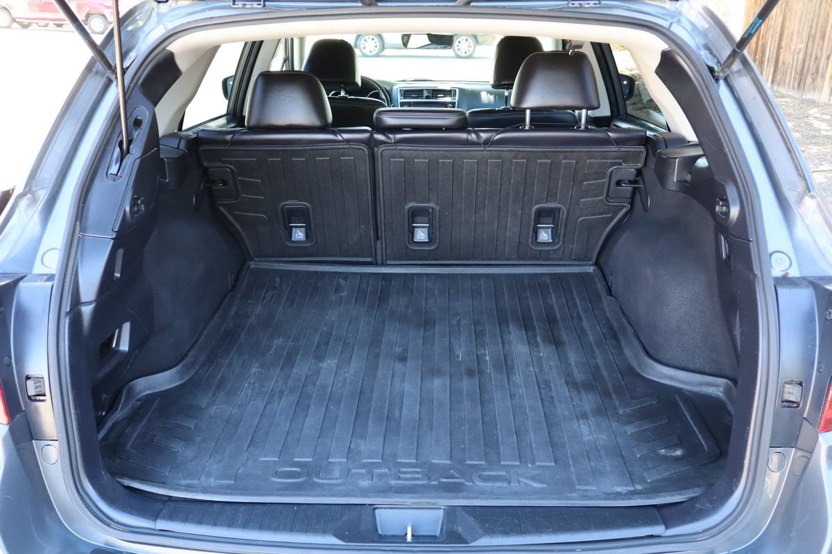 Used 2018 Subaru Outback 3.6R Limited AWD/4WD image 14