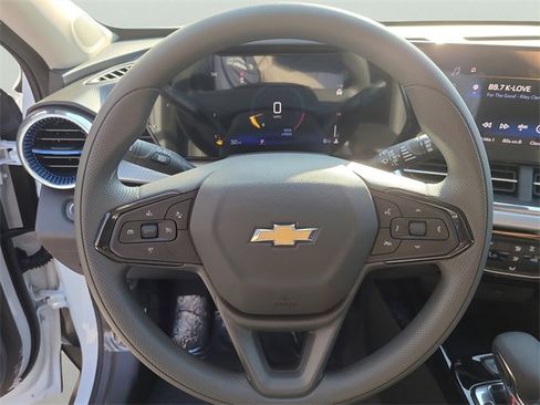 New 2026 Chevrolet Trax LT image 26