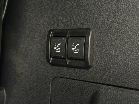 Used 2024 Toyota Sequoia Platinum AWD/4WD image 13