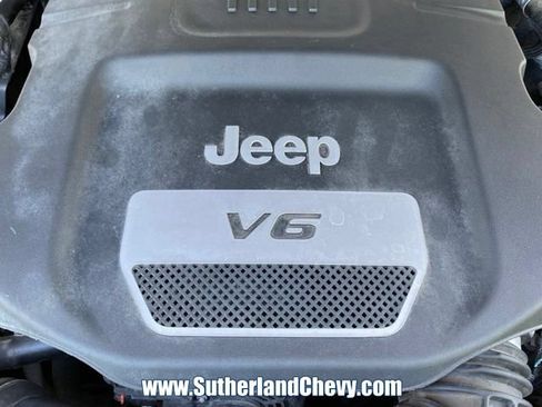 Used 2016 Jeep Wrangler Unlimited Sahara AWD/4WD image 39