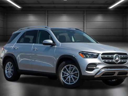 Used 2025 Mercedes-Benz GLE 350 4MATIC image 4