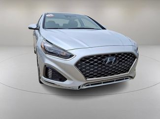 Used 2018 Hyundai Sonata Limited FWD video 2