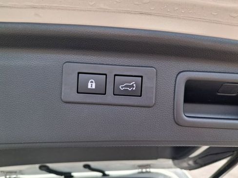 Used 2024 Subaru Forester Premium AWD/4WD image 13