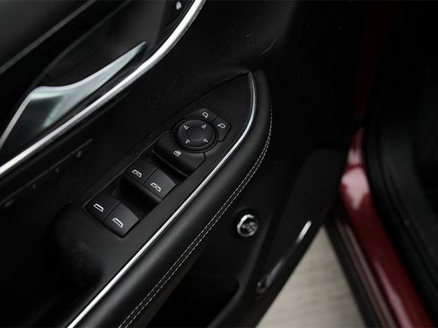 Used 2022 Buick Envision Essence w/ Technology Package I image 22