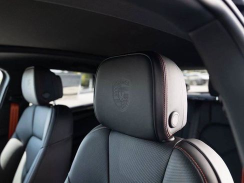 New 2026 Porsche Macan image 82