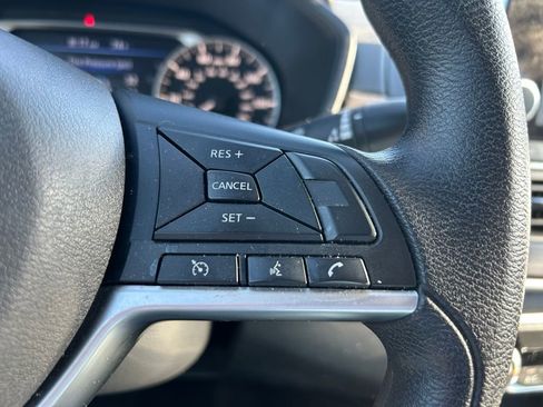 Used 2023 Nissan Altima 2.5 SV image 19