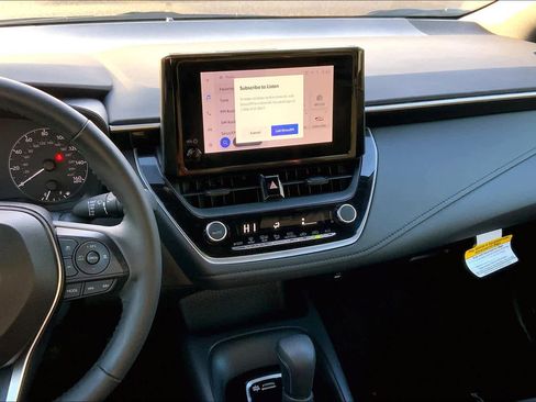 Used 2023 Toyota Corolla SE image 7