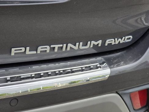Used 2021 Toyota Highlander Platinum AWD/4WD image 28