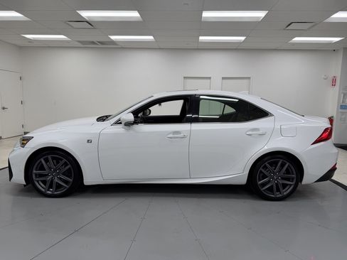 Used 2018 Lexus IS 350 F Sport image 4