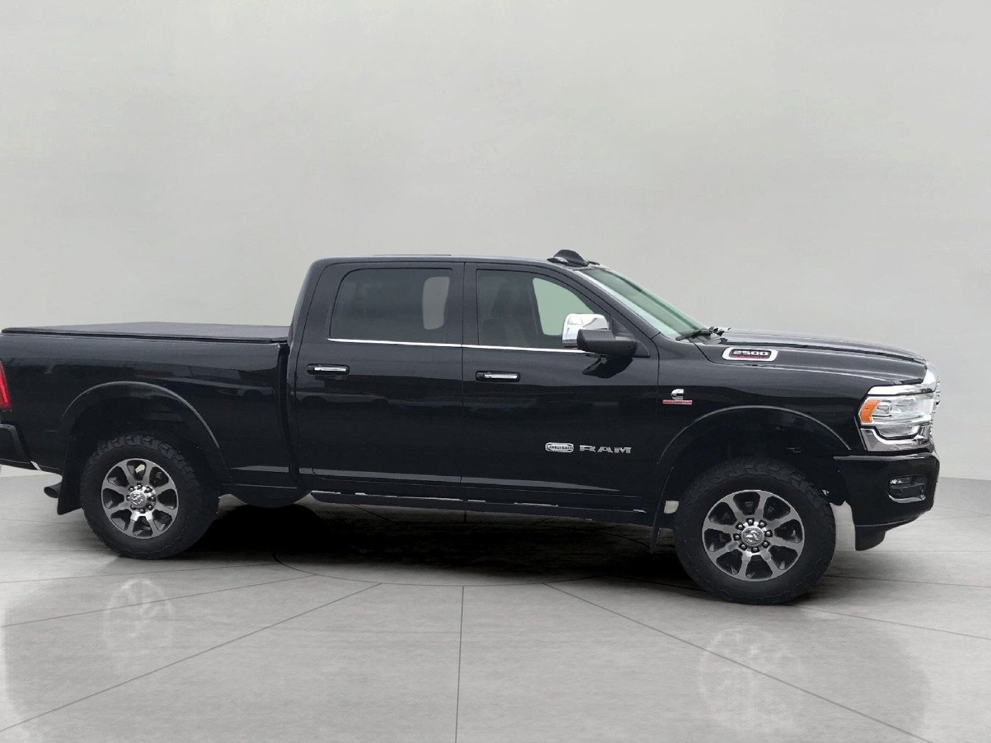 Used 2021 RAM 2500 Limited AWD/4WD image 3