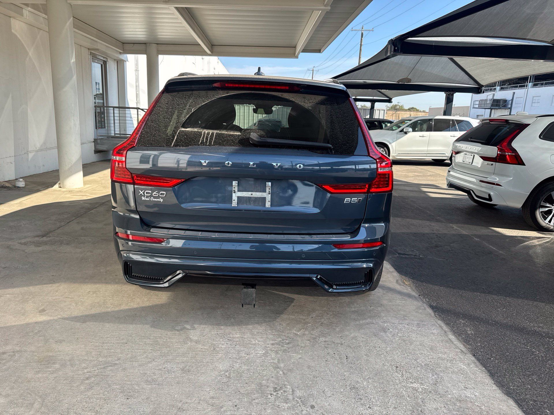 Used 2024 Volvo XC60 B5 Core w/ Protection Package Premier AWD/4WD image 7